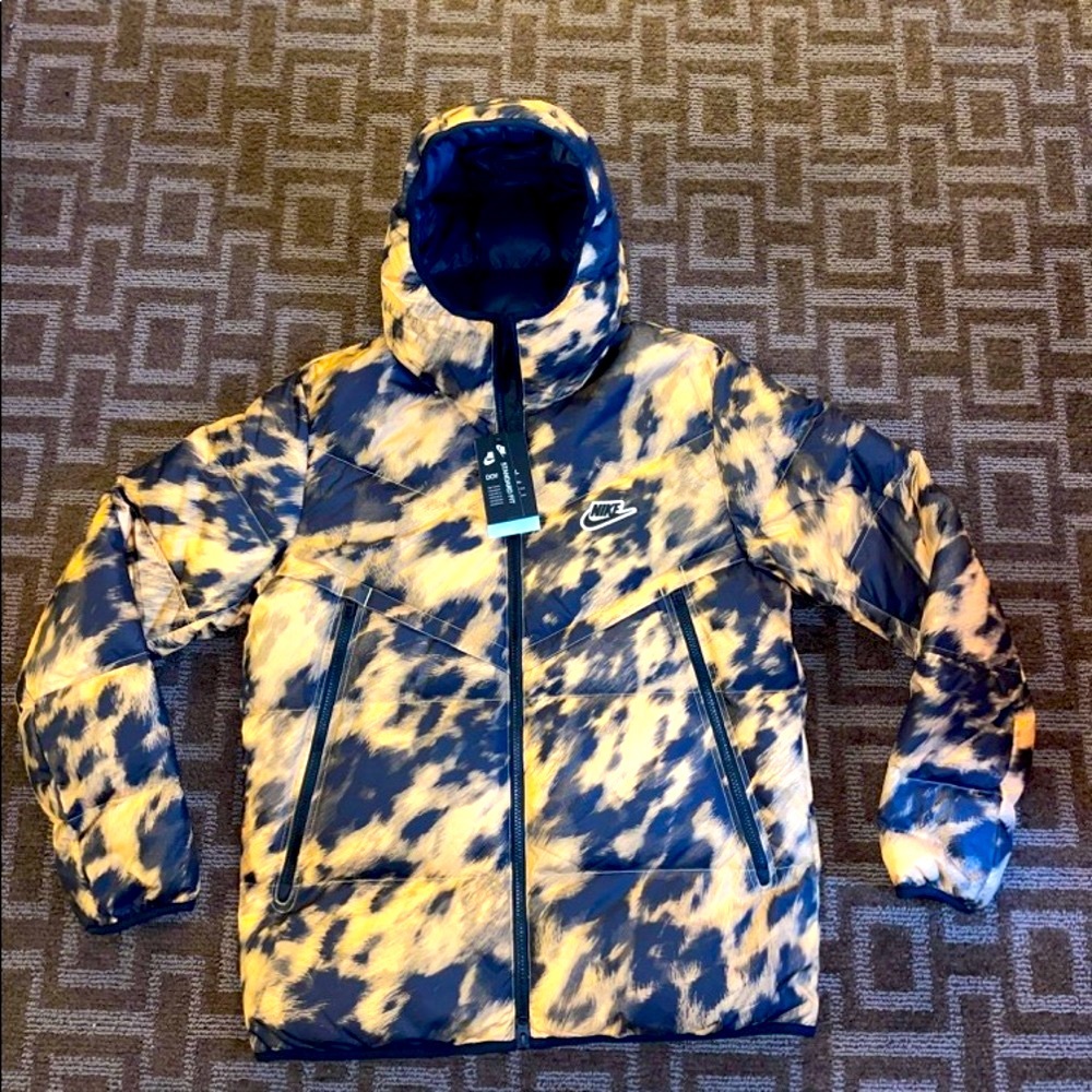 Nike Down Filled Puffer Coat NWT